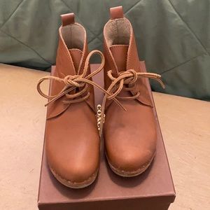 Maguba clog boots size 37 tan